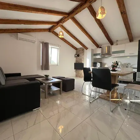 Apartman Lorena Lakmartin Esterno foto